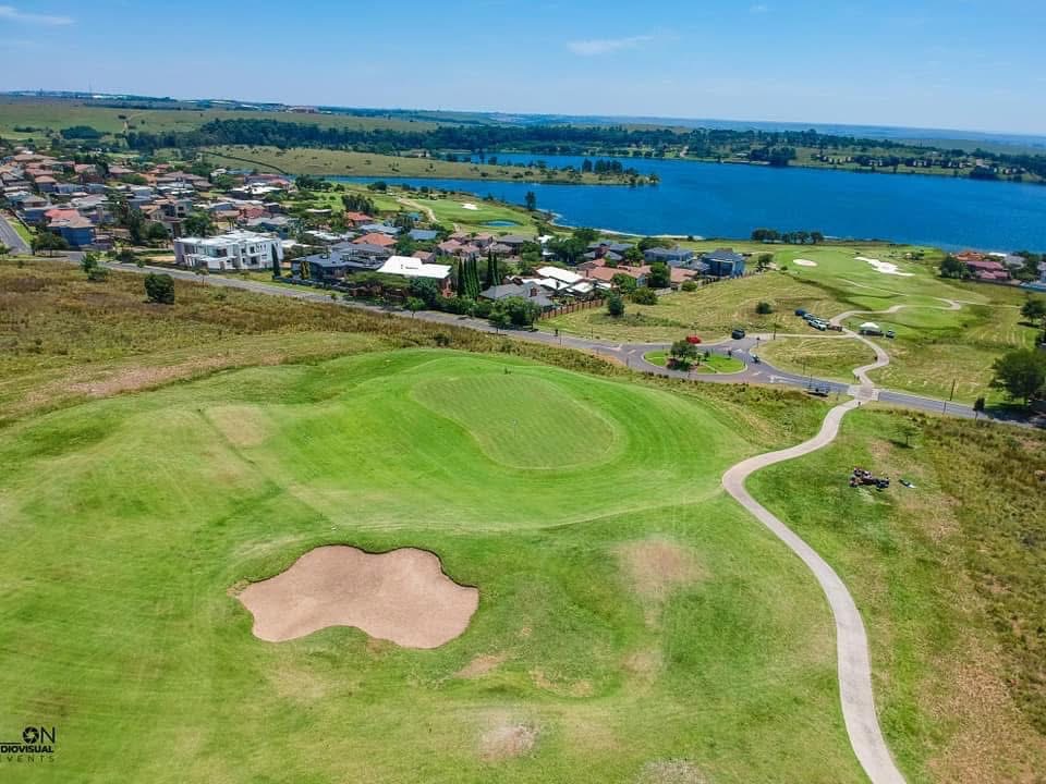Bankenveld — Aerial view of the course and Witbank Dam