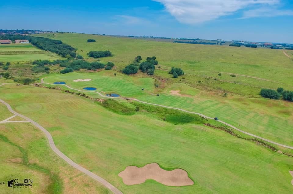 Bankenveld — Aerial view of the course and Witbank Dam