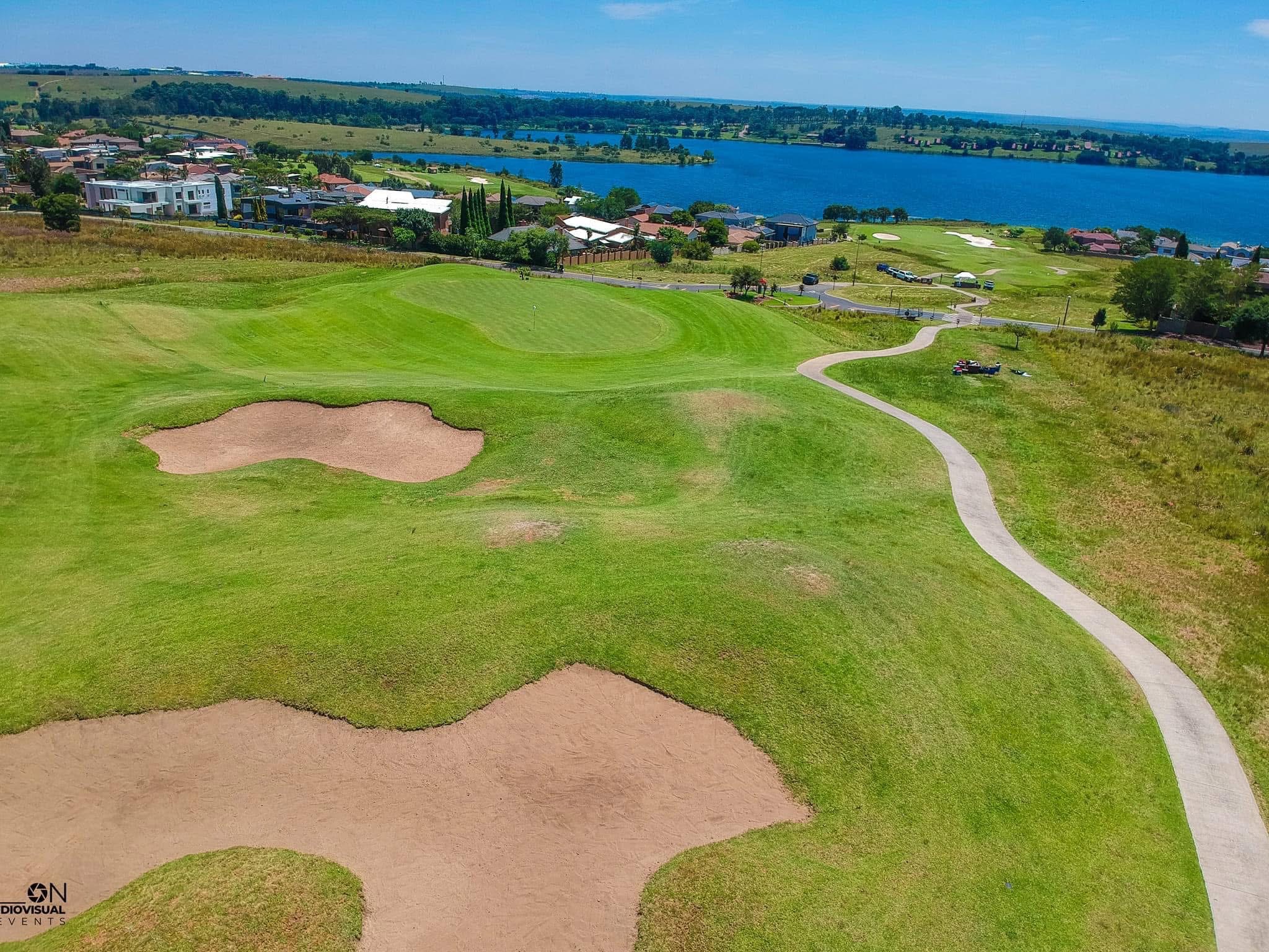 Bankenveld — Aerial view of the course and Witbank Dam